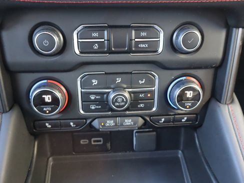 Certified 2024 Chevrolet Suburban RST w/ Luxury Package image 30