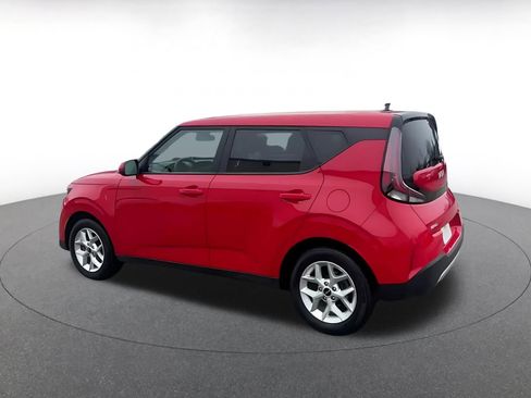 Used 2025 Kia Soul LX w/ LX Technology Package image 9