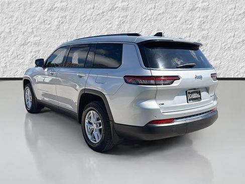 Used 2023 Jeep Grand Cherokee L Laredo image 5