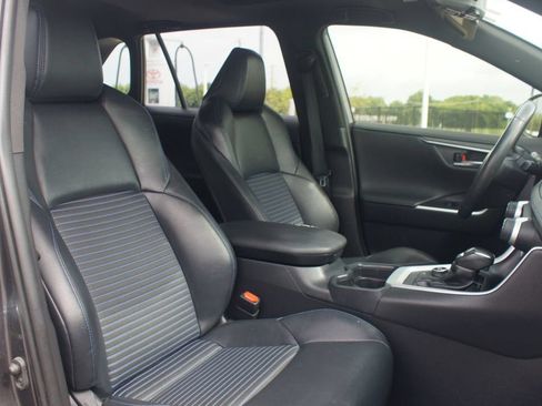 Used 2020 Toyota RAV4 XSE w/ XSE Grade Weather Package AWD/4WD image 24