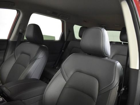 New 2026 Nissan Pathfinder SL AWD/4WD image 10