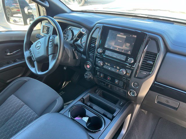 Used 2024 Nissan Titan SV w/ SV Convenience Package AWD/4WD image 7