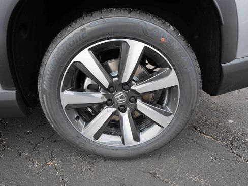 New 2025 Honda Pilot Touring image 30