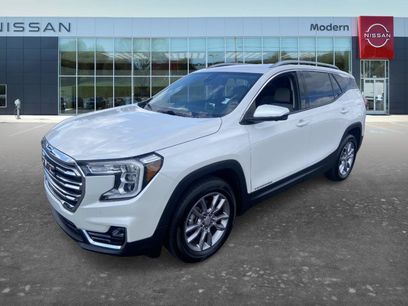 Used 2022 GMC Terrain SLT w/ Infotainment Package II
