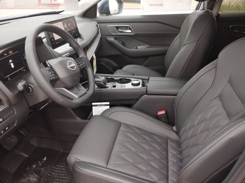 New 2026 Nissan Rogue Platinum AWD/4WD image 16