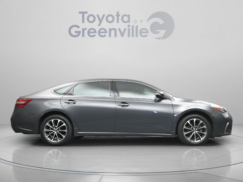 Used 2016 Toyota Avalon XLE image 16
