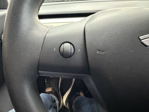 Used 2020 Tesla Model 3 Long Range image 23