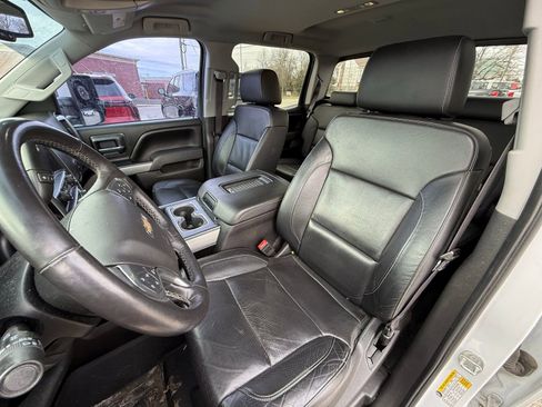 Used 2017 Chevrolet Silverado 1500 LTZ Z71 w/ LTZ Plus Package AWD/4WD image 12