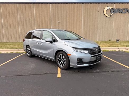 Used 2025 Honda Odyssey EX-L image 2