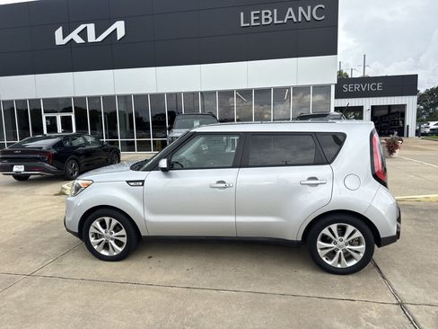Used 2016 Kia Soul + w/ Primo Package FWD image 27