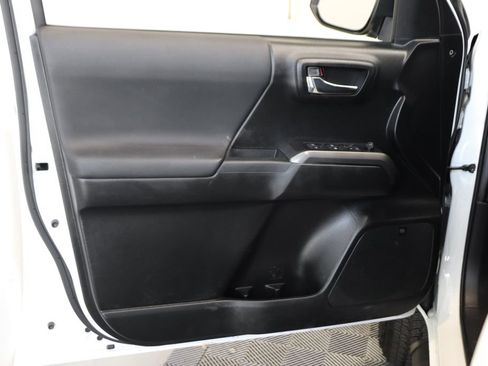 Used 2021 Toyota Tacoma TRD Pro AWD/4WD image 17
