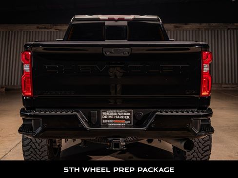 Used 2021 Chevrolet Silverado 2500 LTZ w/ LTZ Plus Package image 7