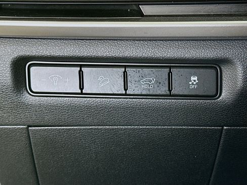 Used 2025 Kia Telluride S AWD/4WD image 17