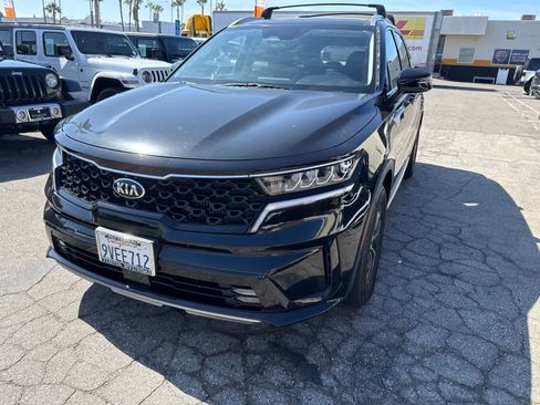 Used 2021 Kia Sorento EX FWD image 2
