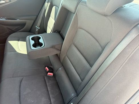Used 2020 Chevrolet Malibu LT FWD image 27
