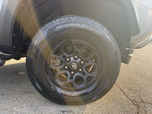 Used 2019 Toyota Tacoma SR w/ SX Package image 22