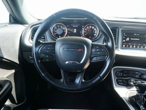 Used 2022 Dodge Challenger SXT image 12