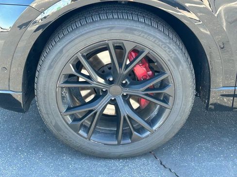 Used 2021 Audi Q8 Premium w/ Black Optic Package image 12