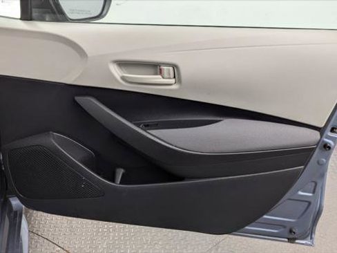 Used 2022 Toyota Corolla LE image 22