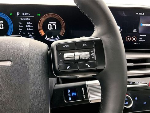 Used 2025 Hyundai Santa Fe XRT image 25