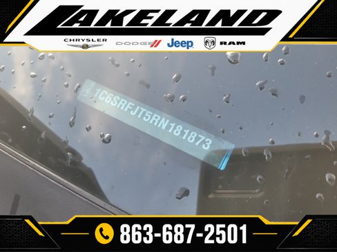 Used 2024 RAM 1500 Laramie AWD/4WD image 10