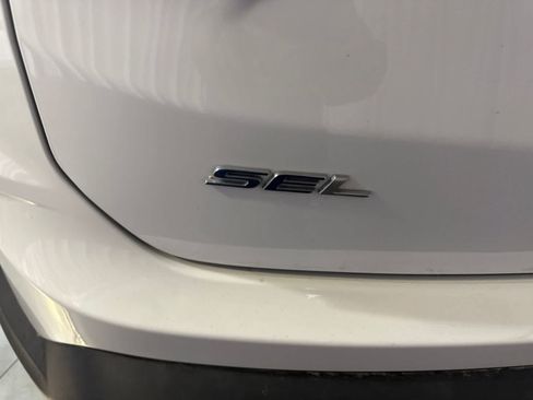 Used 2022 Ford Edge SEL w/ Convenience Package AWD/4WD image 13