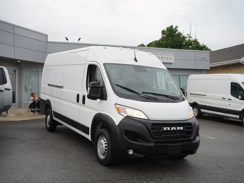 Used 2025 RAM ProMaster 3500 w/ Convenience Group FWD image 3