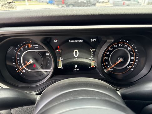 Used 2026 Jeep Gladiator Sport AWD/4WD image 22