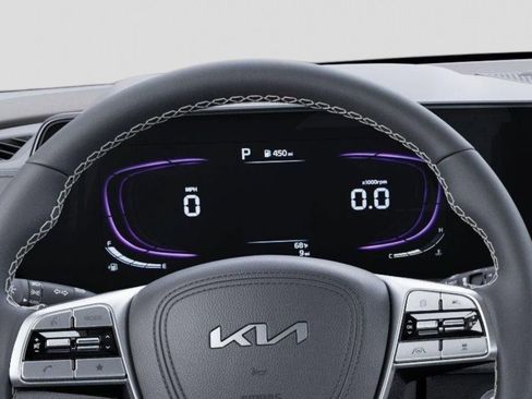 Used 2025 Kia Telluride AWD image 21