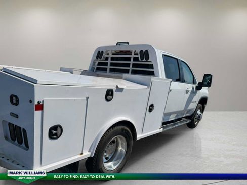 Used 2025 Chevrolet Silverado 3500 LT w/ All Star Edition AWD/4WD image 2