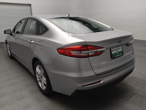 Used 2020 Ford Fusion SE FWD image 5