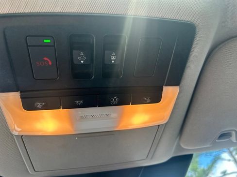 Certified 2024 Nissan Pathfinder SL AWD/4WD image 19