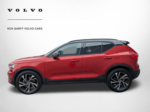 Used 2022 Volvo XC40 T5 R-Design w/ Advanced Package image 7