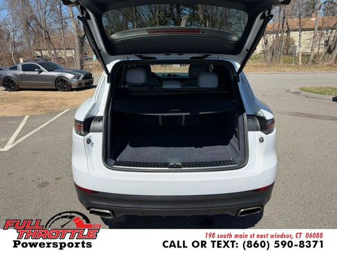 Used 2021 Porsche Cayenne AWD/4WD image 10