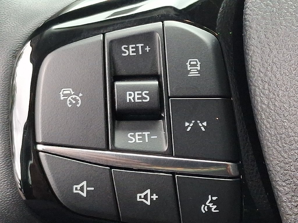 Used 2025 Ford Escape Platinum AWD/4WD image 22