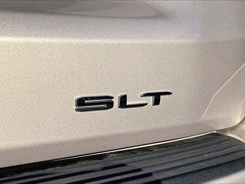 Used 2021 GMC Yukon SLT w/ SLT Luxury Plus Package image 21