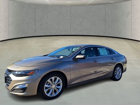 Used 2024 Chevrolet Malibu LT image 1