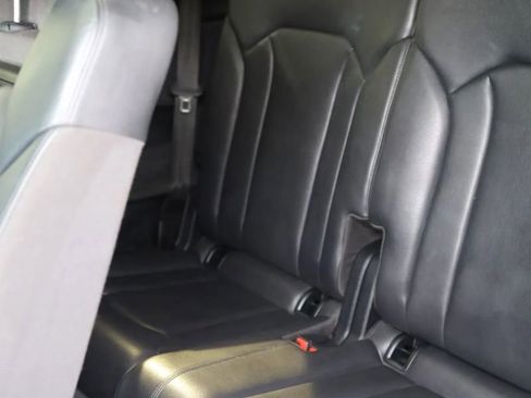 Used 2018 Audi Q7 3.0T Premium Plus w/ Premium Plus Package image 40