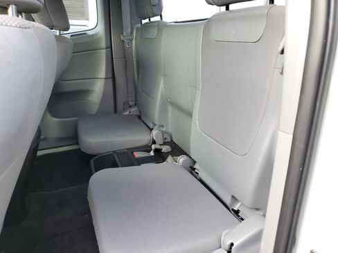 Used 2013 Toyota Tacoma 2WD Access Cab image 9