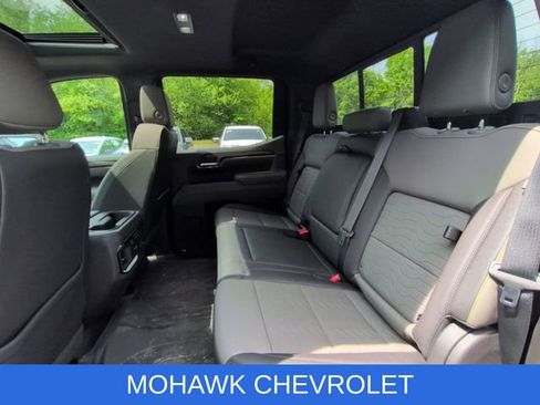 Used 2022 Chevrolet Silverado 1500 ZR2 w/ Technology Package AWD/4WD image 11