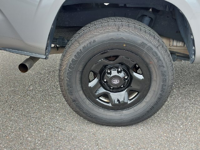 Used 2021 Toyota Tacoma SR w/ SR Convenience Package RWD image 6