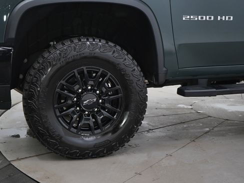 Used 2026 Chevrolet Silverado 2500 ZR2 image 32