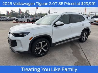 Used 2025 Volkswagen Tiguan SE