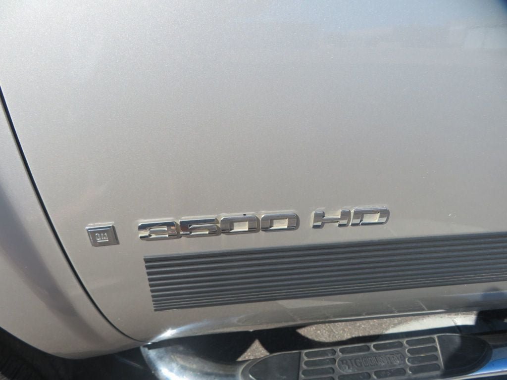 Used 2008 Chevrolet Silverado 3500 LT w/ EZ-Lift Tailgate Package RWD image 13