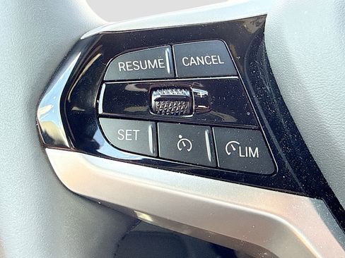 Used 2025 BMW 230i Coupe RWD image 37
