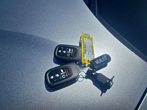 Used 2024 Honda CR-V EX-L image 32