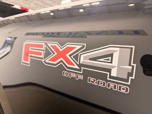 Used 2023 Ford F250 XL w/ STX Appearance Package AWD/4WD image 11