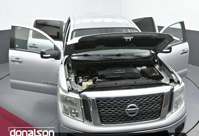 Used 2017 Nissan Titan SV AWD/4WD image 22