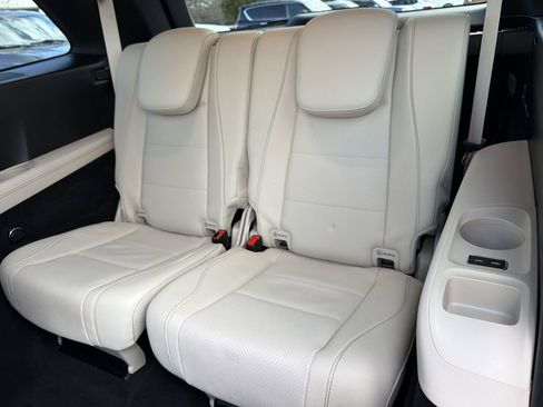 Used 2025 Mercedes-Benz GLS 450 4MATIC image 15