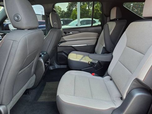 Used 2026 Chevrolet Traverse LT w/ Driver Confidence Package FWD image 35